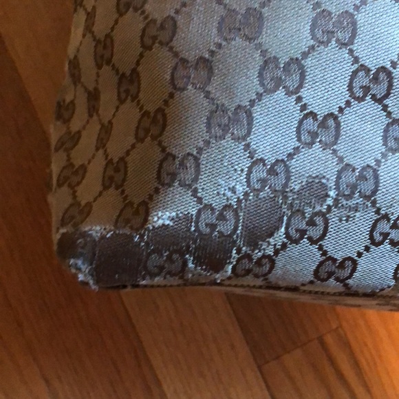 Gucci Bag! - Picture 4 of 12